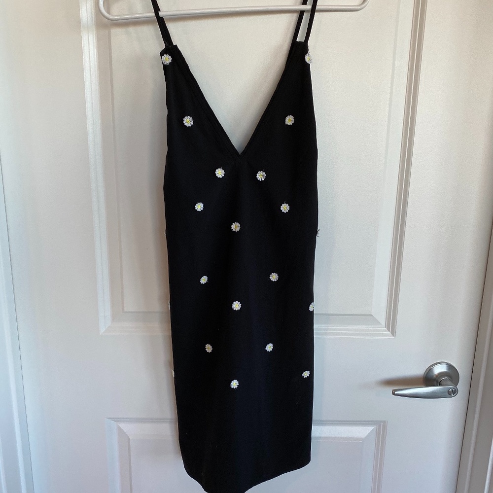 Daisy black dress, size M!